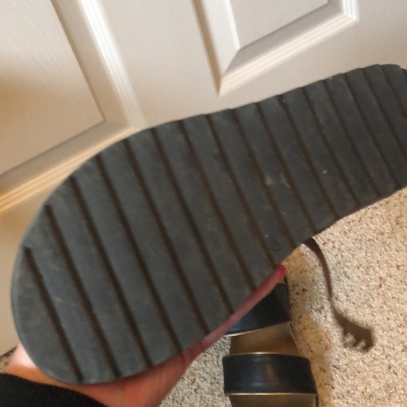 Sandals - Picture 2 of 2